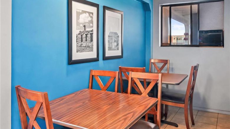 <b>Travelodge by Wyndham Las Vegas NM Lobby</b>. Images powered by <a href="https://iceportal.shijigroup.com/" title="IcePortal" target="_blank">IcePortal</a>.