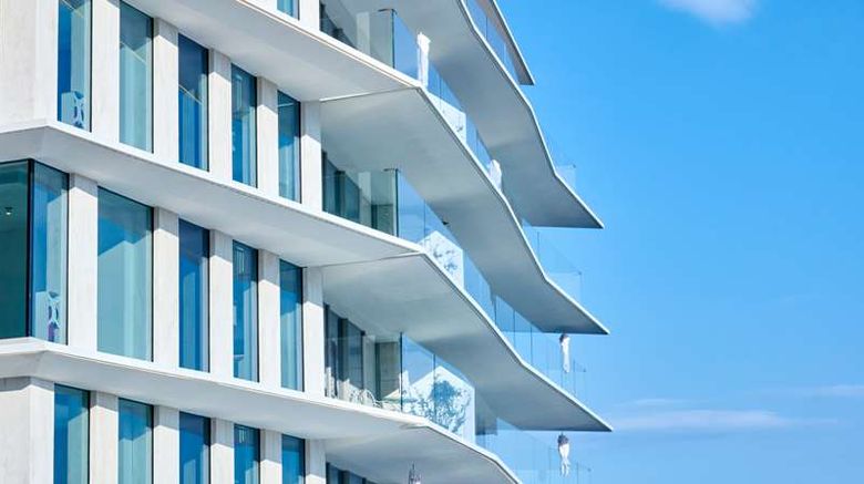 <b>The Maybourne Riviera Exterior</b>. Images powered by <a href="https://iceportal.shijigroup.com/" title="IcePortal" target="_blank">IcePortal</a>.