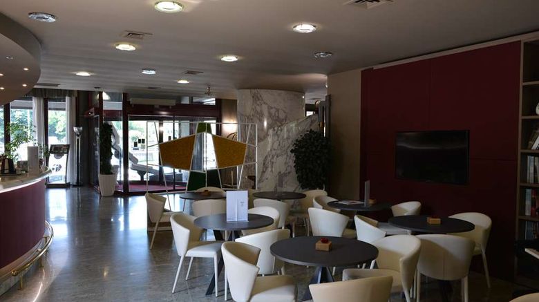 <b>Sunflower Hotel Restaurant</b>. Images powered by <a href="https://iceportal.shijigroup.com/" title="IcePortal" target="_blank">IcePortal</a>.