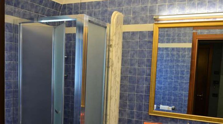 <b>Sunflower Hotel Room</b>. Images powered by <a href="https://iceportal.shijigroup.com/" title="IcePortal" target="_blank">IcePortal</a>.