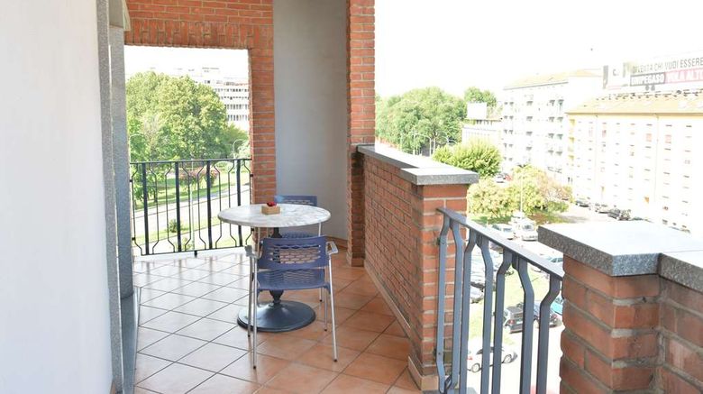 <b>Sunflower Hotel Room</b>. Images powered by <a href="https://iceportal.shijigroup.com/" title="IcePortal" target="_blank">IcePortal</a>.