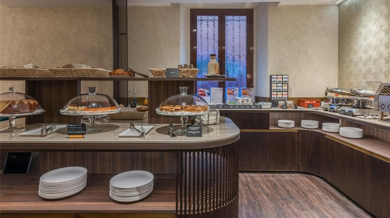 <b>Rafaello, Sure Hotel Collection by BW Restaurant</b>. Images powered by <a href="https://iceportal.shijigroup.com/" title="IcePortal" target="_blank">IcePortal</a>.
