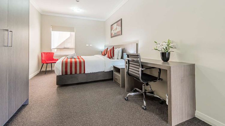Best Western Plus Camperdown Suites Room