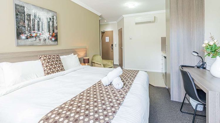 Best Western Plus Camperdown Suites Room