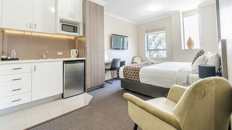 Best Western Plus Camperdown Suites Room