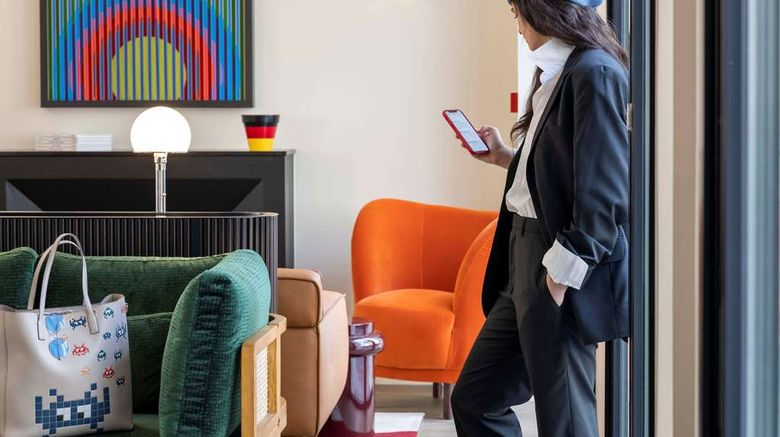 <b>Le 37 Bis Hotel Lobby</b>. Images powered by <a href="https://iceportal.shijigroup.com/" title="IcePortal" target="_blank">IcePortal</a>.