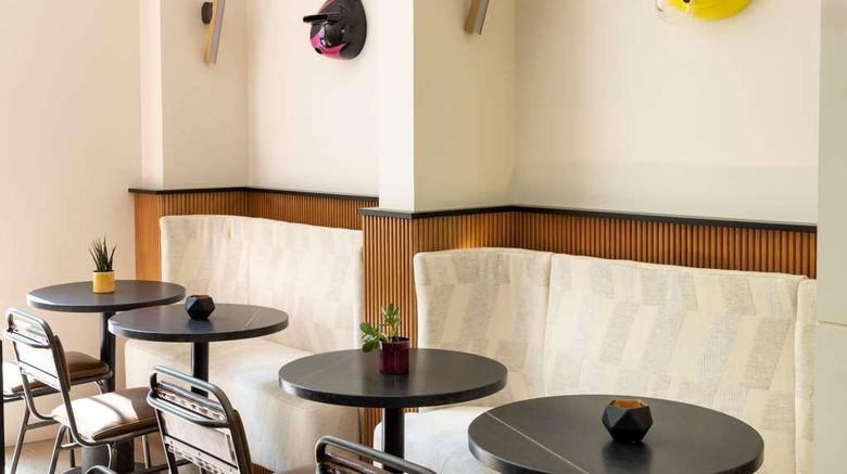 <b>Le 37 Bis Hotel Restaurant</b>. Images powered by <a href="https://iceportal.shijigroup.com/" title="IcePortal" target="_blank">IcePortal</a>.