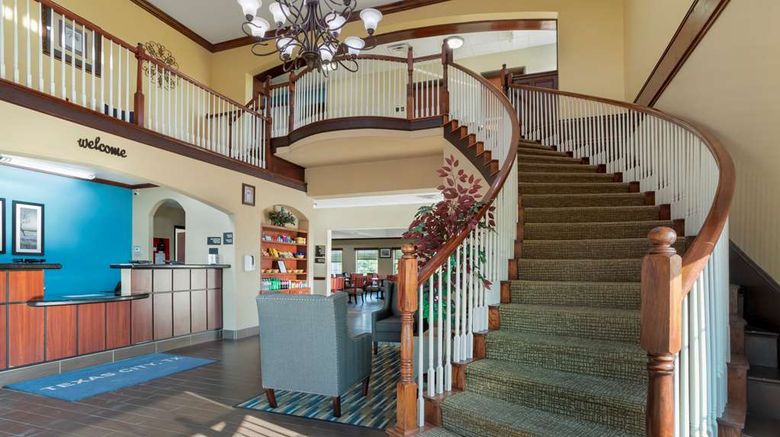 <b>Best Western Texas City Lobby</b>. Images powered by <a href="https://iceportal.shijigroup.com/" title="IcePortal" target="_blank">IcePortal</a>.