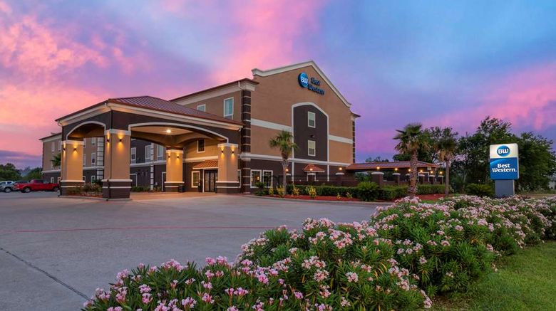 Best Western Texas City Exterior. Images powered by <a href="https://iceportal.shijigroup.com" target="_blank" rel="noopener">Ice Portal</a>.