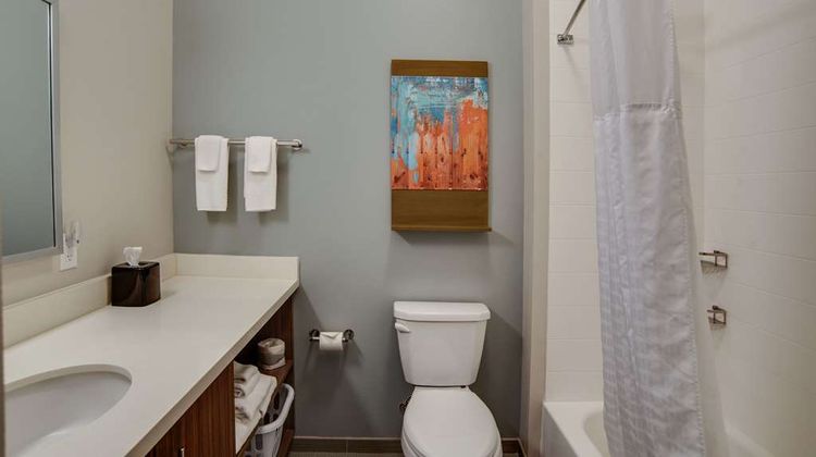 MainStay Suites Carlisle-Harrisburg Suite