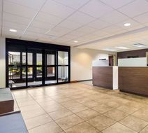 Clarion Pointe Charleston-West Ashley Lobby