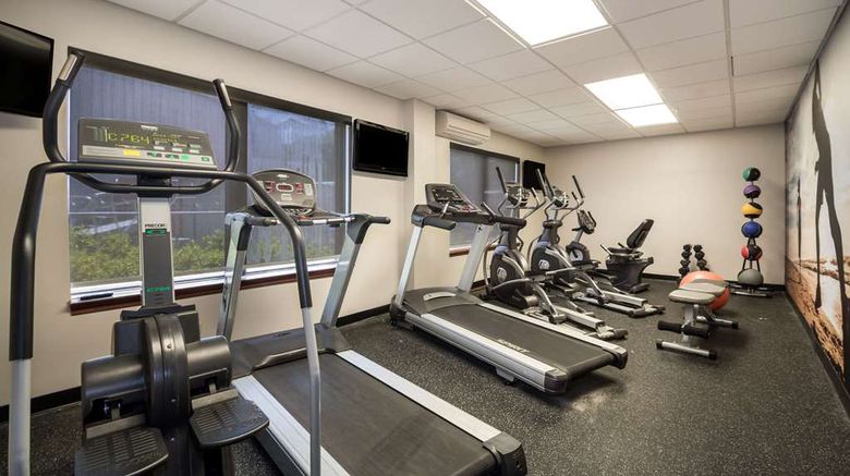<b>Clarion Pointe Charleston-West Ashley Health</b>. Images powered by <a href="https://iceportal.shijigroup.com/" title="IcePortal" target="_blank">IcePortal</a>.