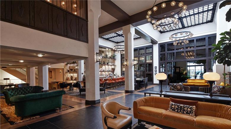 <b>Hotel Figueroa Lobby</b>. Images powered by <a href="https://iceportal.shijigroup.com/" title="IcePortal" target="_blank">IcePortal</a>.