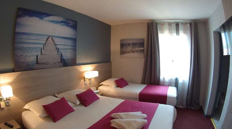 Atoll Hotel Room