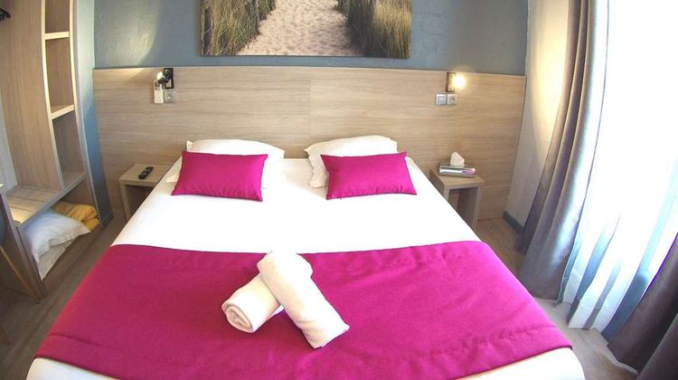 Atoll Hotel Room