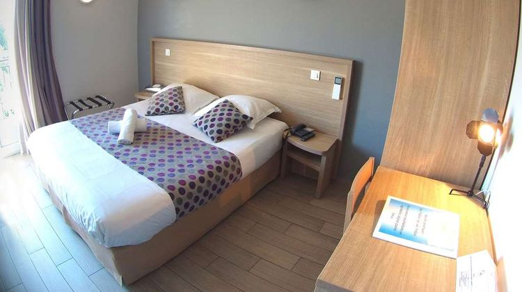 Atoll Hotel Room