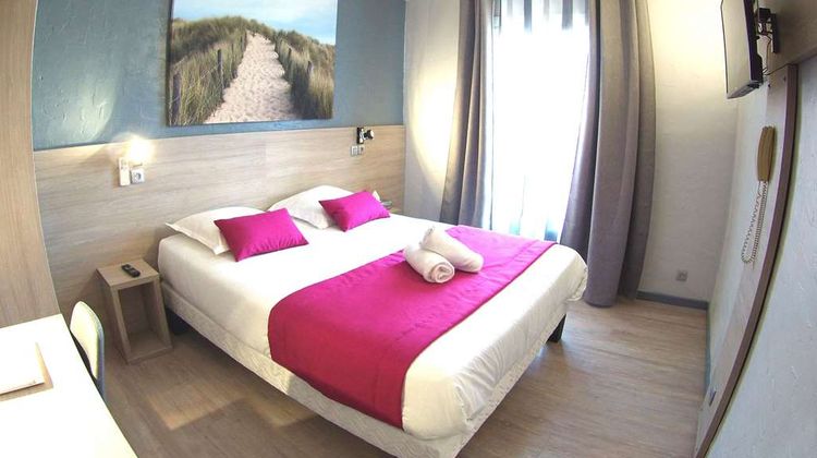 Atoll Hotel Room