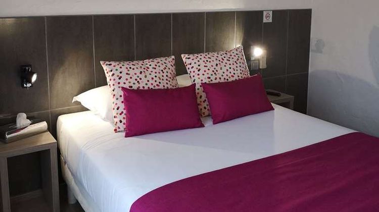Atoll Hotel Room