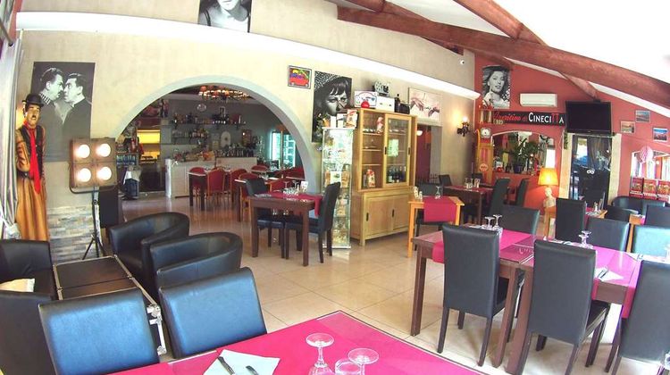 Atoll Hotel Restaurant