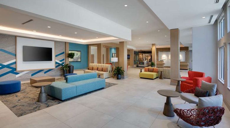 <b>Hilton Garden Inn Panama City Airport Lobby</b>. Images powered by <a href="https://iceportal.shijigroup.com/" title="IcePortal" target="_blank">IcePortal</a>.