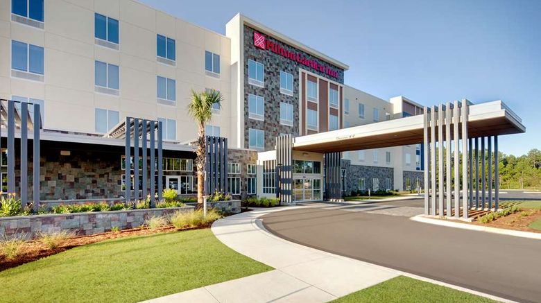 <b>Hilton Garden Inn Panama City Airport Exterior</b>. Images powered by <a href="https://iceportal.shijigroup.com/" title="IcePortal" target="_blank">IcePortal</a>.