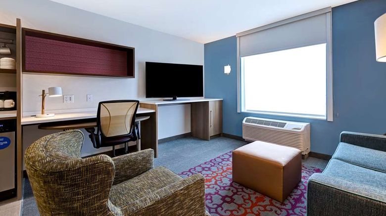 <b>Home2 Suites Lincolnshire Chicago Room</b>. Images powered by <a href="https://iceportal.shijigroup.com/" title="IcePortal" target="_blank">IcePortal</a>.
