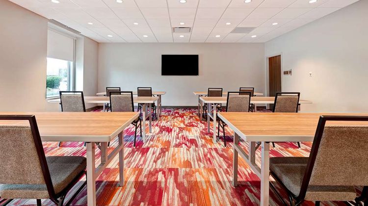 Home2 Suites Lincolnshire Chicago Meeting