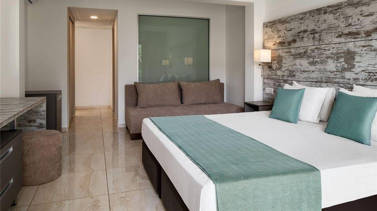 Ramada Hotel & Suites by Wyndham Ayia Napa Room