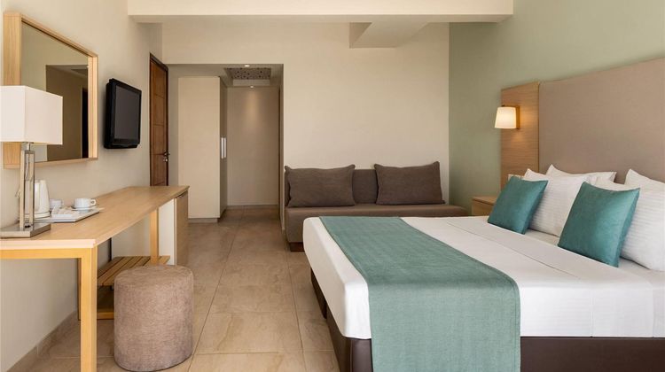 Ramada Hotel & Suites by Wyndham Ayia Napa Room