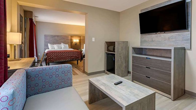 <b>Days Inn & Suites by Wyndham Room</b>. Images powered by <a href="https://iceportal.shijigroup.com/" title="IcePortal" target="_blank">IcePortal</a>.