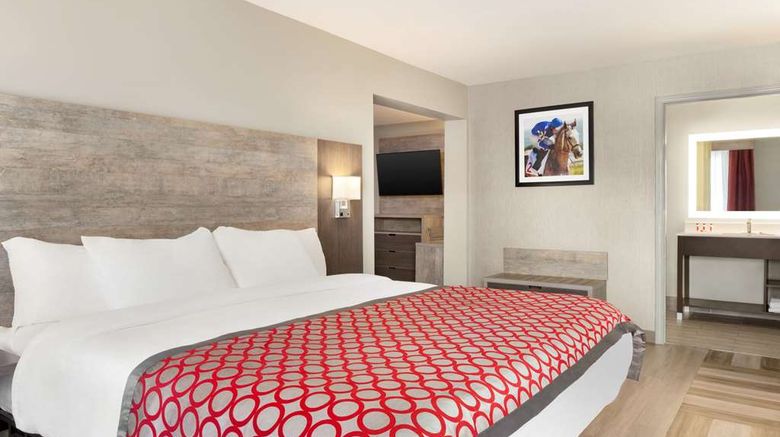 <b>Days Inn & Suites by Wyndham Suite</b>. Images powered by <a href="https://iceportal.shijigroup.com/" title="IcePortal" target="_blank">IcePortal</a>.