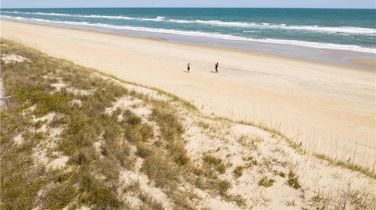 Sanderling Resort Beach