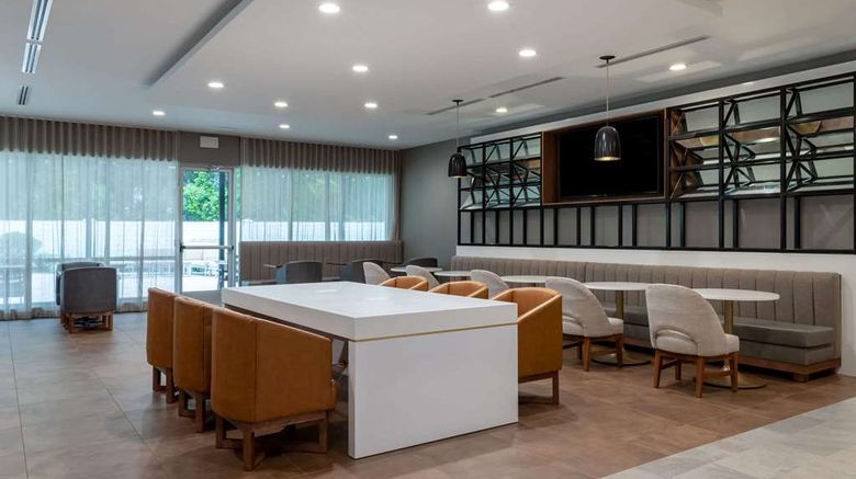 <b>Wyndham Garden Orlando Airport Restaurant</b>. Images powered by <a href="https://iceportal.shijigroup.com/" title="IcePortal" target="_blank">IcePortal</a>.