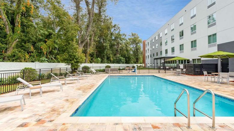 <b>Wyndham Garden Orlando Airport Pool</b>. Images powered by <a href="https://iceportal.shijigroup.com/" title="IcePortal" target="_blank">IcePortal</a>.