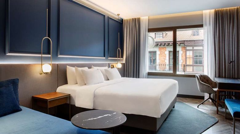 <b>Radisson Collection, Gran Via Bilbao Room</b>. Images powered by <a href="https://iceportal.shijigroup.com/" title="IcePortal" target="_blank">IcePortal</a>.
