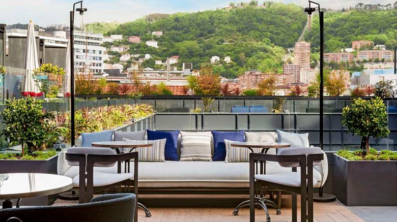 <b>Radisson Collection, Gran Via Bilbao Restaurant</b>. Images powered by <a href="https://iceportal.shijigroup.com/" title="IcePortal" target="_blank">IcePortal</a>.