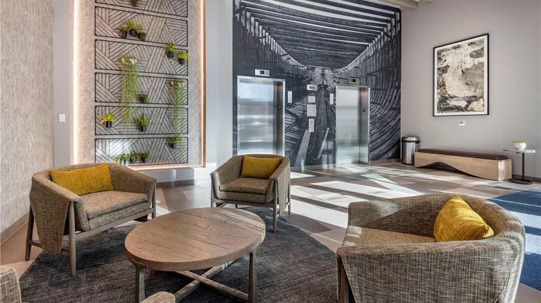 <b>Cambria Hotel Portland Downtown Lobby</b>. Images powered by <a href="https://iceportal.shijigroup.com/" title="IcePortal" target="_blank">IcePortal</a>.