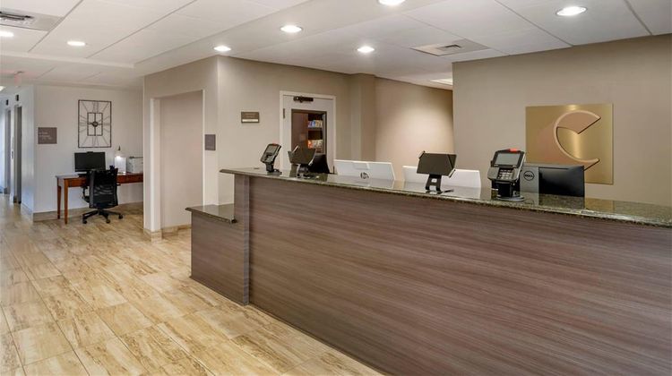 Comfort Suites Huntersville Lobby