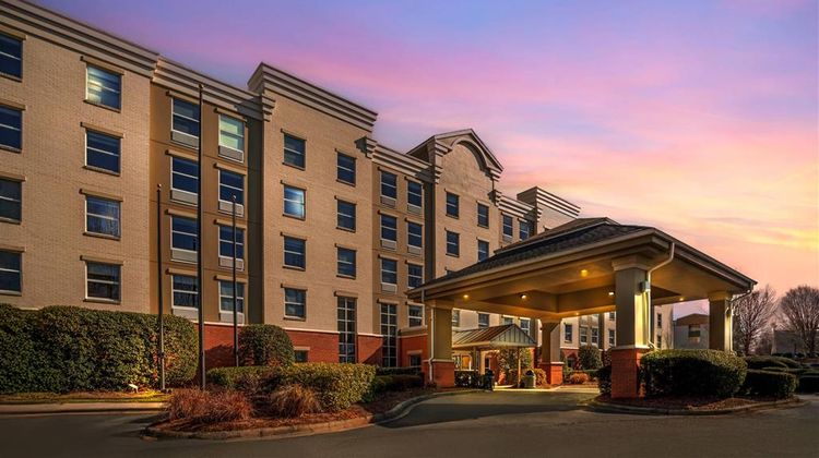 Comfort Suites Huntersville Exterior