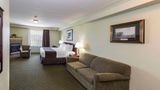 Quality Inn and Suites Whitecourt Room