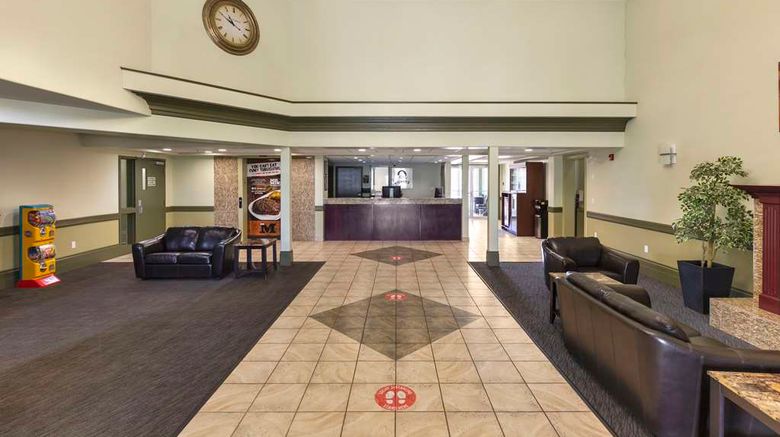 <b>Quality Inn and Suites Whitecourt Lobby</b>. Images powered by <a href="https://iceportal.shijigroup.com/" title="IcePortal" target="_blank">IcePortal</a>.