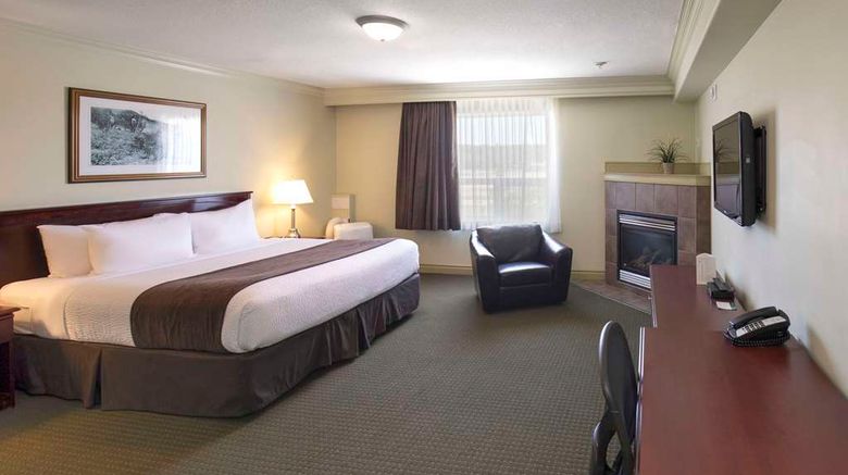 <b>Quality Inn and Suites Whitecourt Room</b>. Images powered by <a href="https://iceportal.shijigroup.com/" title="IcePortal" target="_blank">IcePortal</a>.