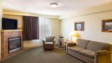 Quality Inn and Suites Whitecourt Suite