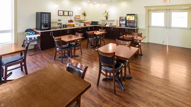 Quality Inn and Suites Whitecourt Restaurant