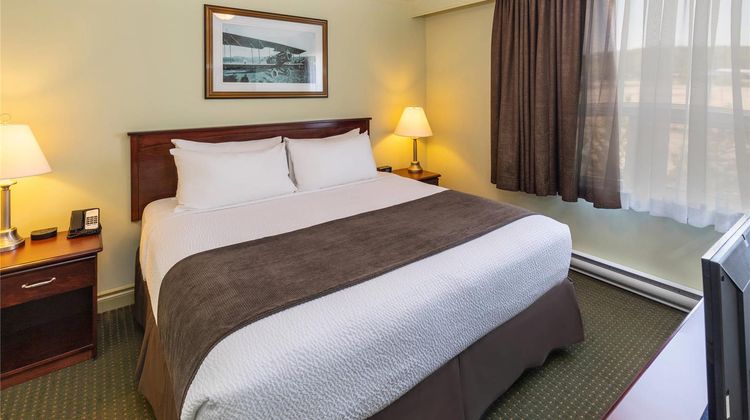 Quality Inn and Suites Whitecourt Suite