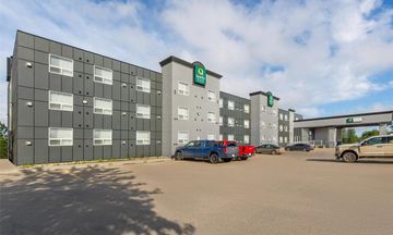 Quality Inn and Suites Whitecourt