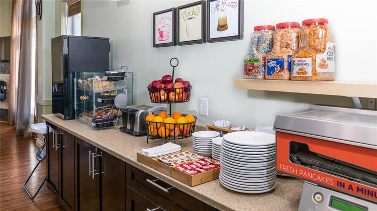Quality Inn and Suites Whitecourt Restaurant