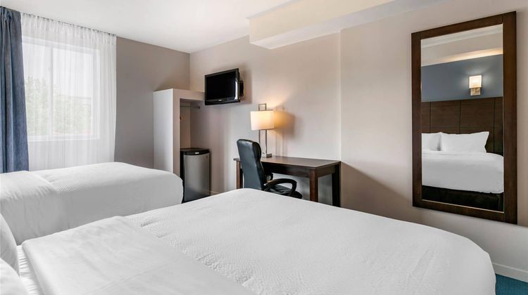 Econo Lodge Montreal Room