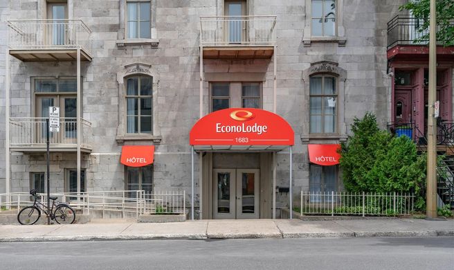 Econo Lodge Montreal Exterior