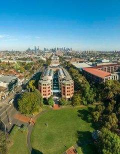 Amora Hotel Riverwalk Melbourne